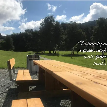 Spacious, 3 Bedroom House With Parking *