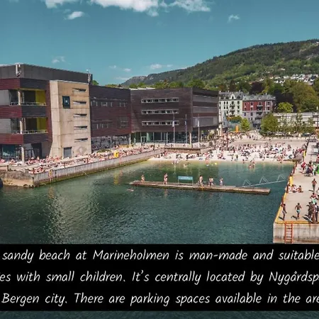 Appartement Spacious, 3 Bedroom House With Parking *